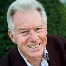A headshot of Peter Robson
